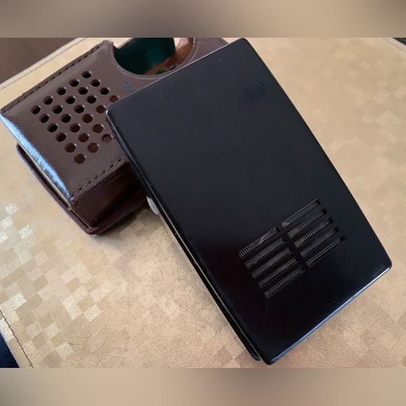Vintage tarleton portable transistor radio - Picture 13 of 13